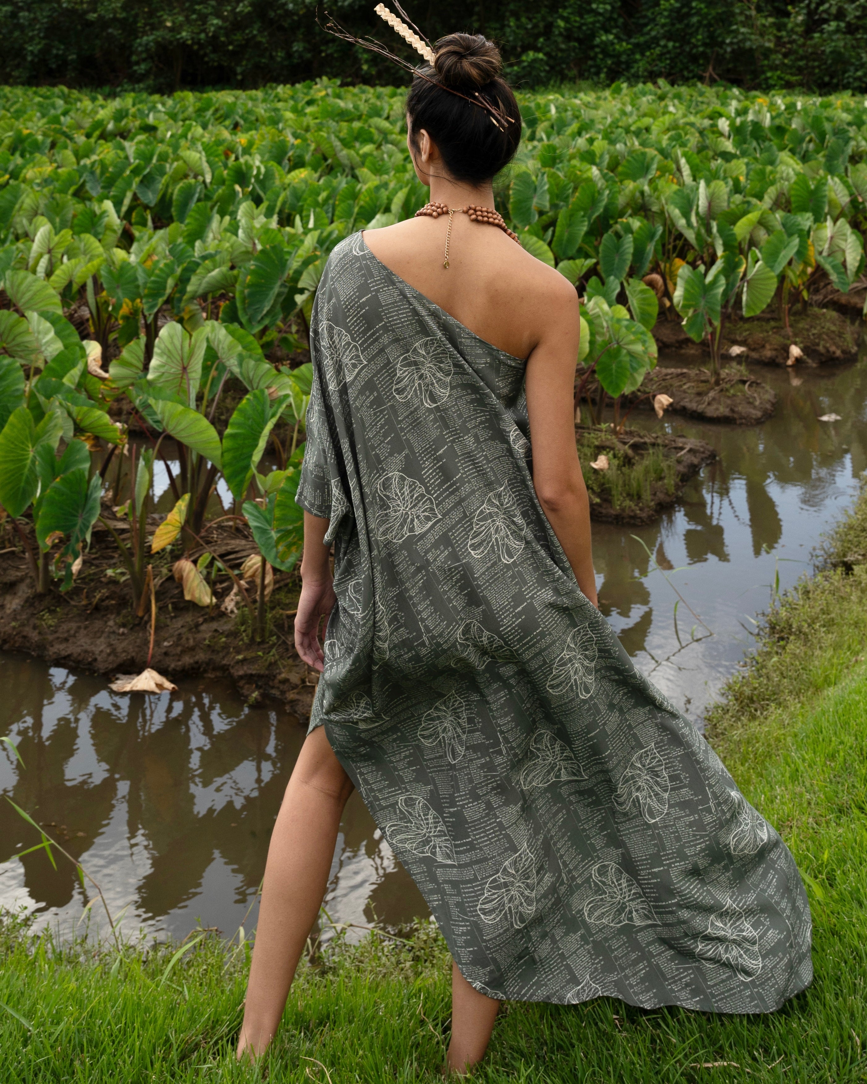 auw maxi dress Mo'okū'auhau One Shoulder Maxi Dress